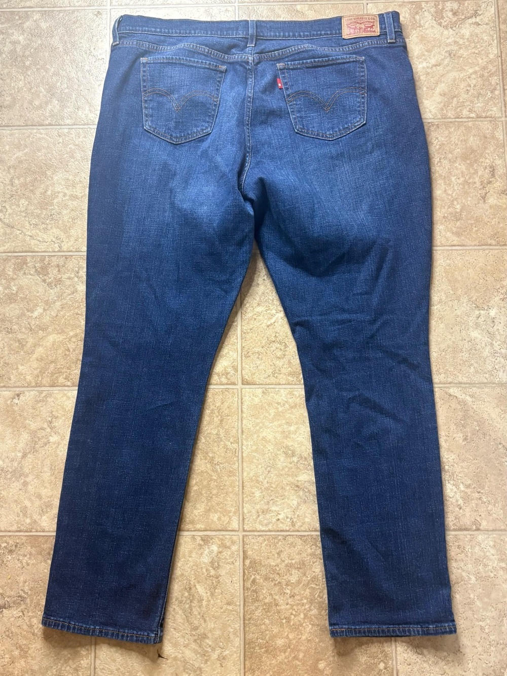 Levi's Men's 34 Waist 30 Length relaxed fit Indigo Straight Jeans